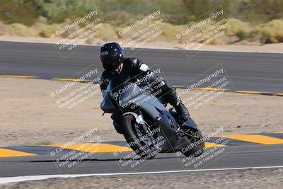 media/Oct-08-2022-SoCal Trackdays (Sat) [[1fc3beec89]]/Turn 10 (945am)/